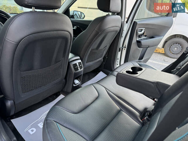 Киа Niro 2020 в Дрогобыче на Automoto.ua Белый Киа Niro, объемом двигателя 0 л и пробегом 62 тыс. км за 19500 $, фото 73 на Automoto.ua
