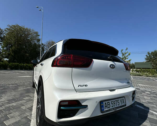Белый Киа Niro, объемом двигателя 0 л и пробегом 103 тыс. км за 21000 $, фото 54 на Automoto.ua