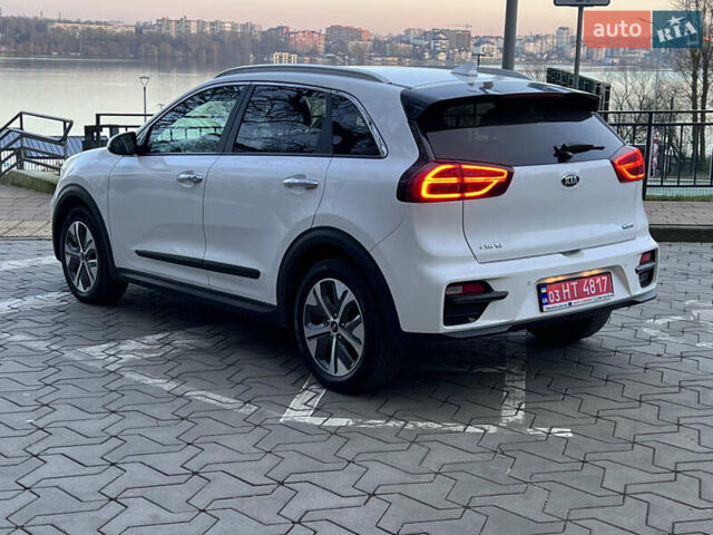 Белый Киа Niro, объемом двигателя 0 л и пробегом 103 тыс. км за 19500 $, фото 12 на Automoto.ua