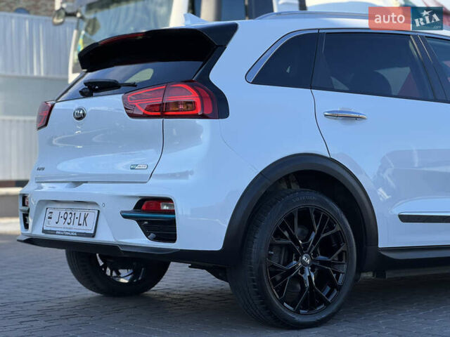 Киа Niro 2020 в Киеве на Automoto.ua Белый Киа Niro, объемом двигателя 0 л и пробегом 151 тыс. км за 19600 $, фото 13 на Automoto.ua