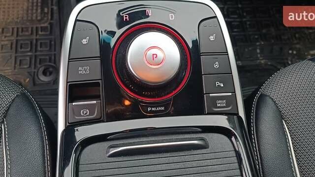 Белый Киа Niro, объемом двигателя 0 л и пробегом 144 тыс. км за 18800 $, фото 16 на Automoto.ua