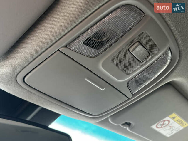 Білий Кіа Niro, об'ємом двигуна 0 л та пробігом 124 тис. км за 20400 $, фото 30 на Automoto.ua