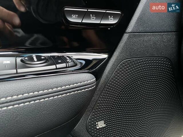 Білий Кіа Niro, об'ємом двигуна 0 л та пробігом 112 тис. км за 22900 $, фото 24 на Automoto.ua