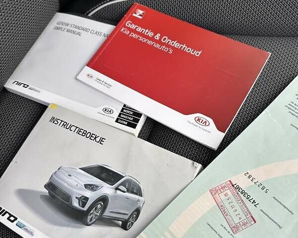 Білий Кіа Niro, об'ємом двигуна 0 л та пробігом 147 тис. км за 18800 $, фото 74 на Automoto.ua