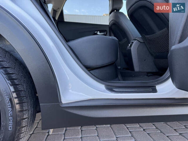 Киа Niro 2020 в Киеве на Automoto.ua Белый Киа Niro, объемом двигателя 0 л и пробегом 151 тыс. км за 19600 $, фото 45 на Automoto.ua