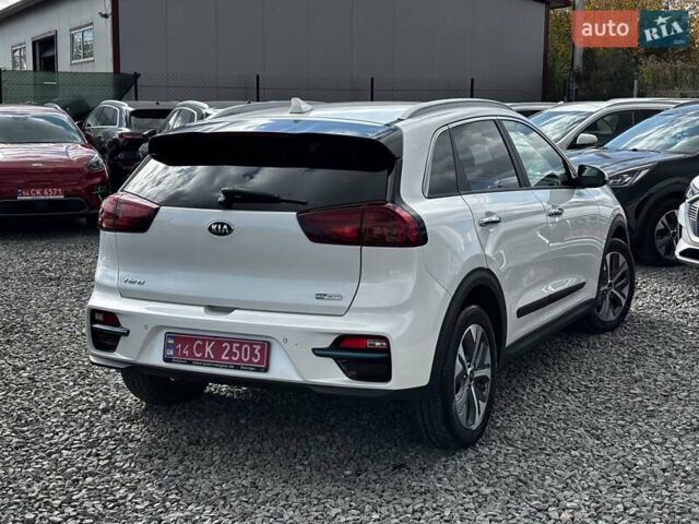 Киа Niro 2020 в Львове на Automoto.ua Белый Киа Niro, объемом двигателя 0 л и пробегом 95 тыс. км за 20450 $, фото 8 на Automoto.ua