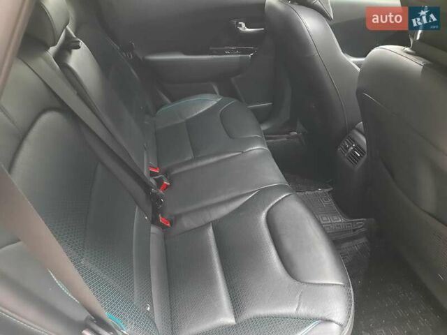 Белый Киа Niro, объемом двигателя 0 л и пробегом 112 тыс. км за 19500 $, фото 9 на Automoto.ua