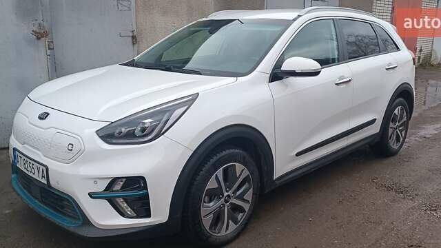 Белый Киа Niro, объемом двигателя 0 л и пробегом 144 тыс. км за 18800 $, фото 27 на Automoto.ua