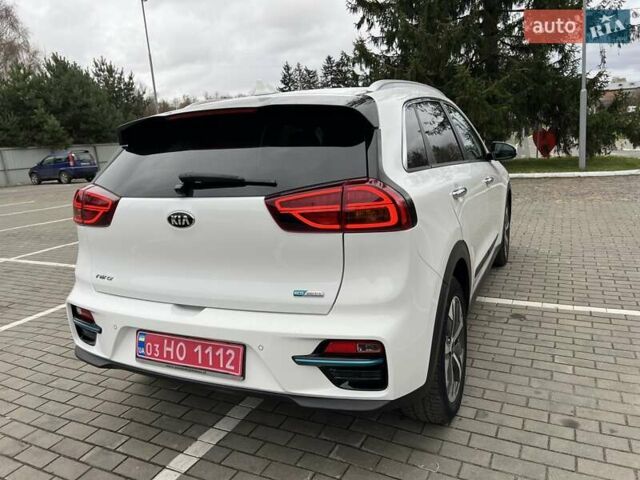 Белый Киа Niro, объемом двигателя 0 л и пробегом 146 тыс. км за 19799 $, фото 10 на Automoto.ua