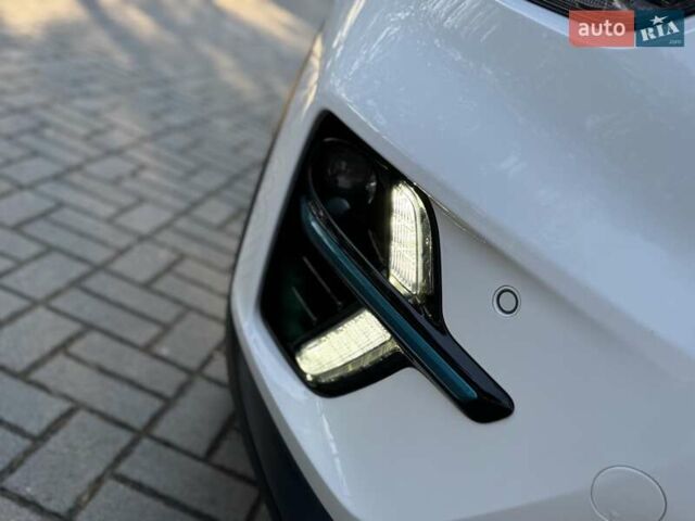 Белый Киа Niro, объемом двигателя 0 л и пробегом 72 тыс. км за 18600 $, фото 27 на Automoto.ua