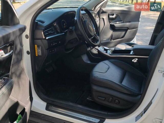 Белый Киа Niro, объемом двигателя 0 л и пробегом 78 тыс. км за 17900 $, фото 15 на Automoto.ua