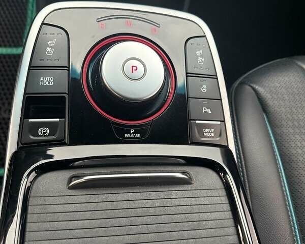 Білий Кіа Niro, об'ємом двигуна 0 л та пробігом 133 тис. км за 18500 $, фото 3 на Automoto.ua