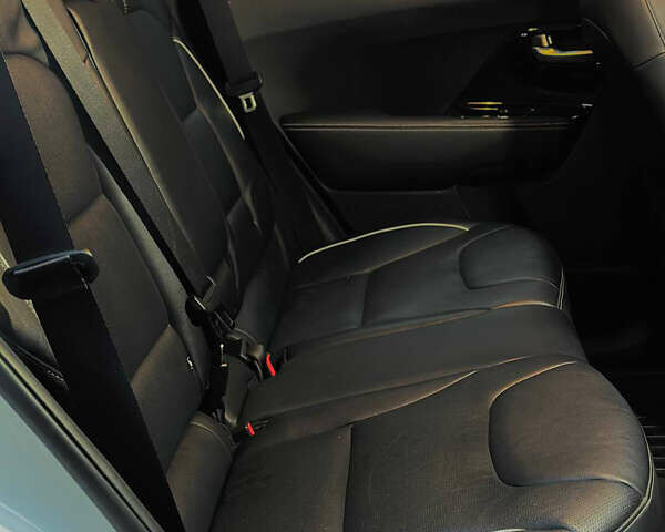 Белый Киа Niro, объемом двигателя 0 л и пробегом 161 тыс. км за 19500 $, фото 10 на Automoto.ua