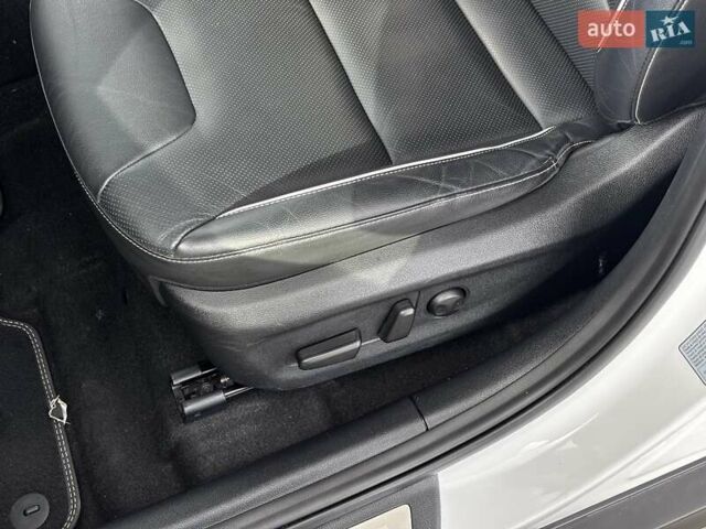 Киа Niro 2020 в Львове на Automoto.ua Белый Киа Niro, объемом двигателя 0 л и пробегом 95 тыс. км за 20450 $, фото 40 на Automoto.ua