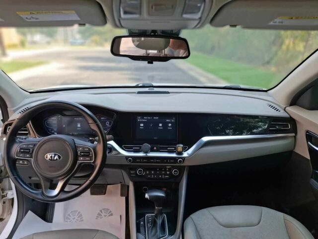 Білий Кіа Niro, об'ємом двигуна 1.6 л та пробігом 32 тис. км за 11300 $, фото 9 на Automoto.ua