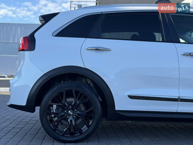 Киа Niro 2020 в Киеве на Automoto.ua Белый Киа Niro, объемом двигателя 0 л и пробегом 151 тыс. км за 19600 $, фото 15 на Automoto.ua