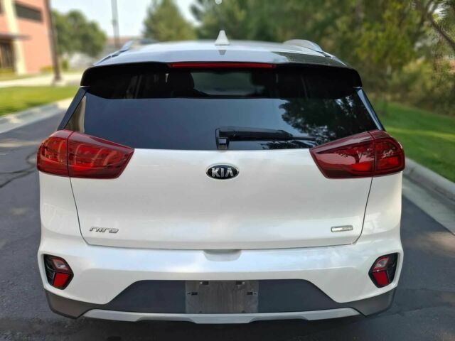 Білий Кіа Niro, об'ємом двигуна 1.6 л та пробігом 32 тис. км за 11300 $, фото 5 на Automoto.ua