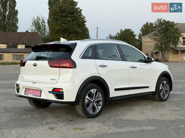 Киа Niro 2020 в Новой Ушице на Automoto.ua Белый Киа Niro, объемом двигателя 0 л и пробегом 152 тыс. км за 18500 $, фото 12 на Automoto.ua