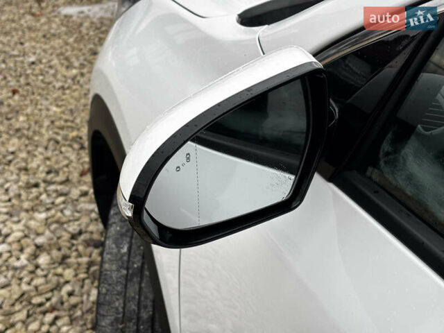 Білий Кіа Niro, об'ємом двигуна 0 л та пробігом 124 тис. км за 20400 $, фото 11 на Automoto.ua