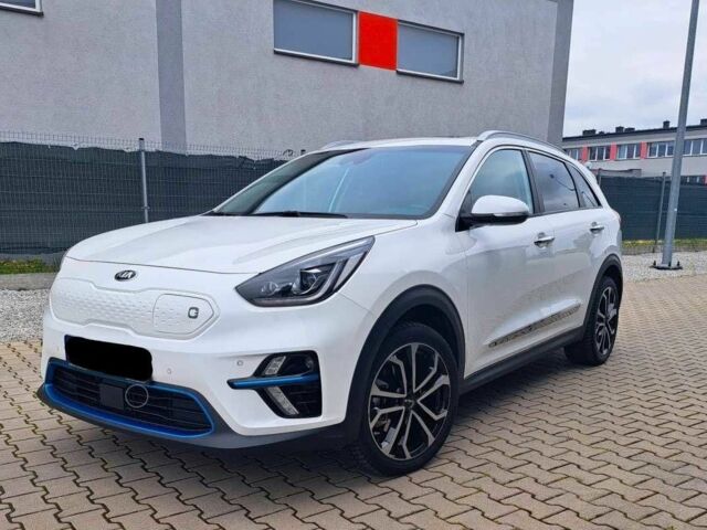 Киа Niro 2020 в Киеве на Automoto.ua Белый Киа Niro, объемом двигателя 0 л и пробегом 78 тыс. км за 11800 $, фото 3 на Automoto.ua