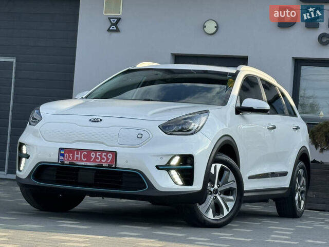 Киа Niro 2020 в Дрогобыче на Automoto.ua Белый Киа Niro, объемом двигателя 0 л и пробегом 62 тыс. км за 19500 $, фото 3 на Automoto.ua