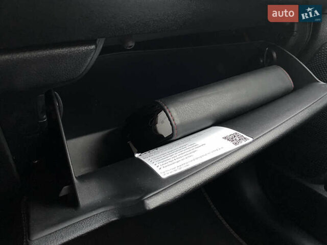 Белый Киа Niro, объемом двигателя 0 л и пробегом 96 тыс. км за 19950 $, фото 74 на Automoto.ua