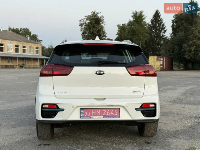 Білий Кіа Niro, об'ємом двигуна 0 л та пробігом 152 тис. км за 18500 $, фото 9 на Automoto.ua