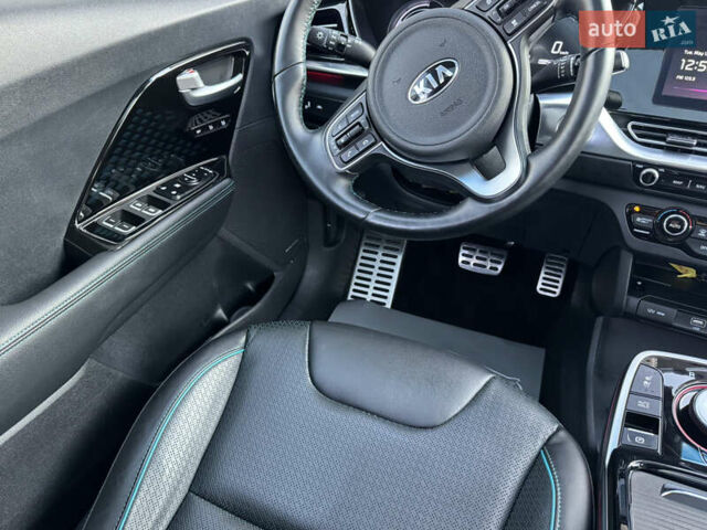 Киа Niro 2020 в Дрогобыче на Automoto.ua Белый Киа Niro, объемом двигателя 0 л и пробегом 62 тыс. км за 19500 $, фото 43 на Automoto.ua