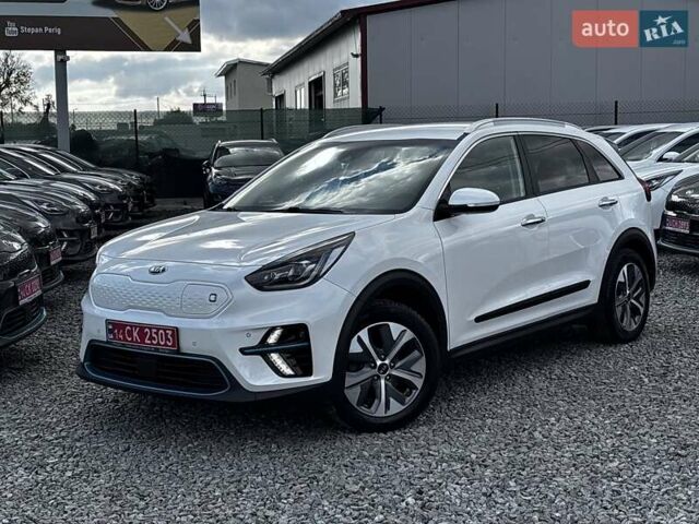 Киа Niro 2020 в Львове на Automoto.ua Белый Киа Niro, объемом двигателя 0 л и пробегом 95 тыс. км за 20450 $, фото 3 на Automoto.ua