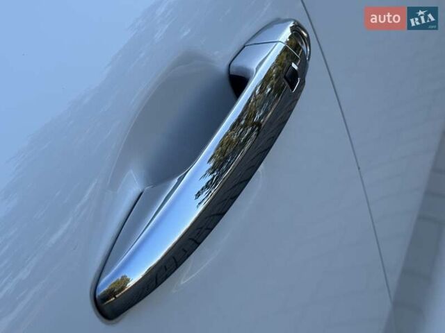Белый Киа Niro, объемом двигателя 0 л и пробегом 72 тыс. км за 18600 $, фото 20 на Automoto.ua