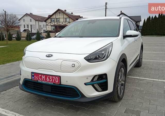 Білий Кіа Niro, об'ємом двигуна 0 л та пробігом 127 тис. км за 19999 $, фото 1 на Automoto.ua