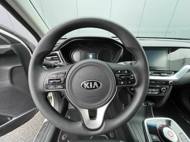 Белый Киа Niro, объемом двигателя 0 л и пробегом 47 тыс. км за 10200 $, фото 7 на Automoto.ua