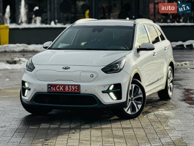 Білий Кіа Niro, об'ємом двигуна 0 л та пробігом 117 тис. км за 19750 $, фото 11 на Automoto.ua
