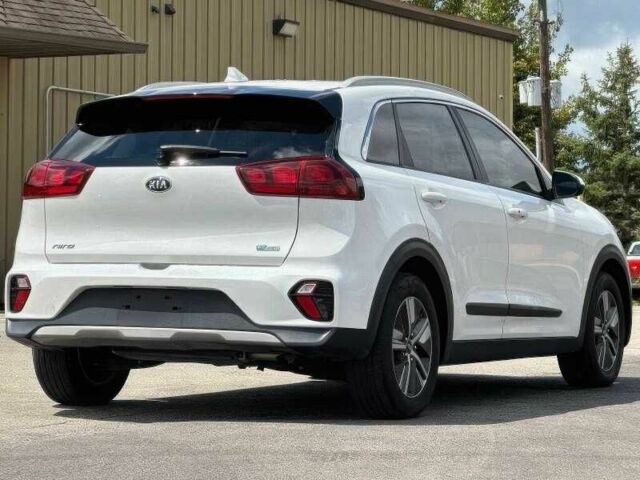 Белый Киа Niro, объемом двигателя 1.6 л и пробегом 65 тыс. км за 7100 $, фото 7 на Automoto.ua