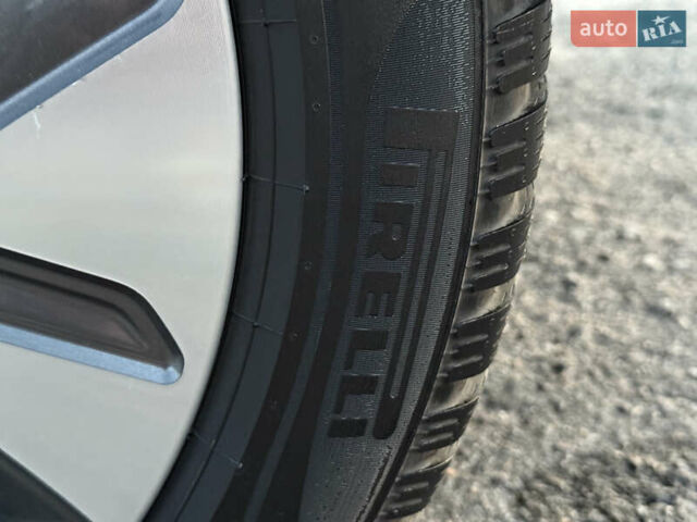 Белый Киа Niro, объемом двигателя 0 л и пробегом 152 тыс. км за 18200 $, фото 24 на Automoto.ua