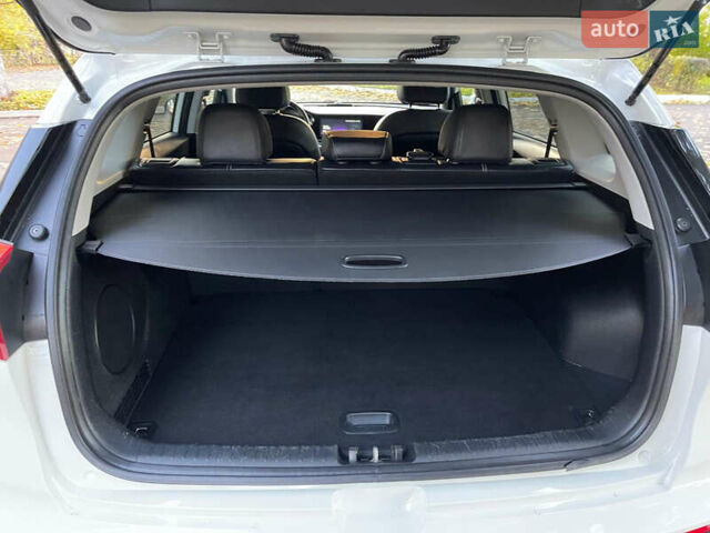 Киа Niro 2020 в Луцке на Automoto.ua Белый Киа Niro, объемом двигателя 0 л и пробегом 148 тыс. км за 19900 $, фото 7 на Automoto.ua