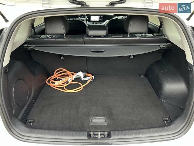 Белый Киа Niro, объемом двигателя 0 л и пробегом 146 тыс. км за 19799 $, фото 29 на Automoto.ua