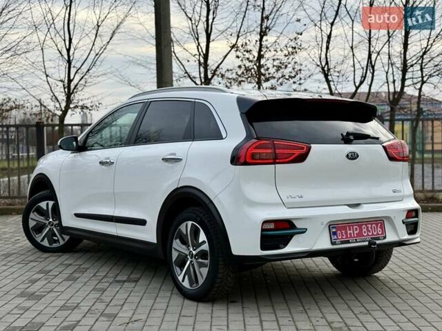 Білий Кіа Niro, об'ємом двигуна 0 л та пробігом 89 тис. км за 18950 $, фото 12 на Automoto.ua
