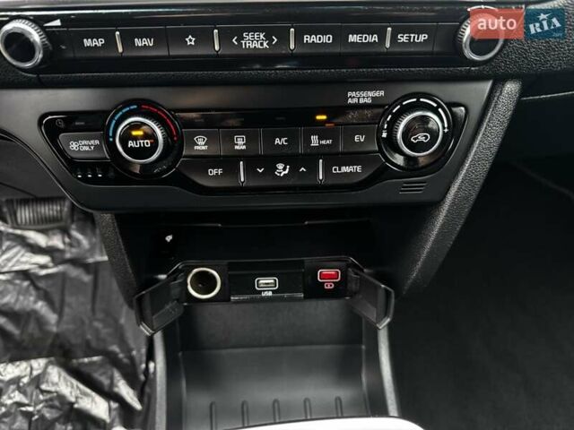 Белый Киа Niro, объемом двигателя 0 л и пробегом 160 тыс. км за 18850 $, фото 47 на Automoto.ua