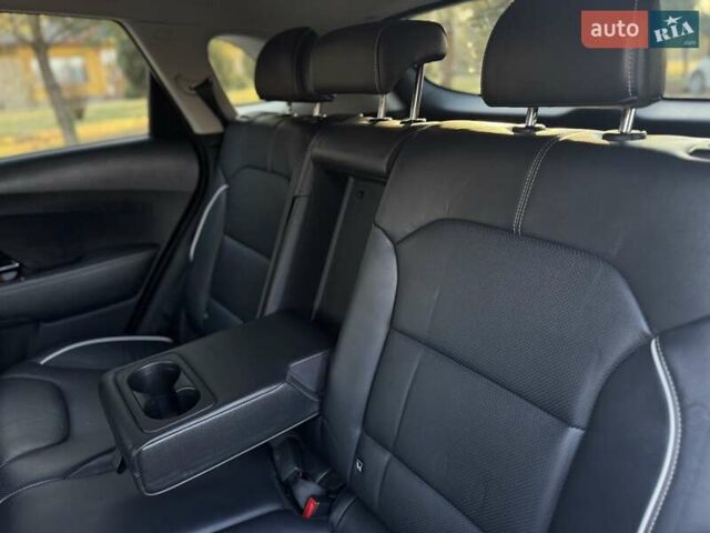 Белый Киа Niro, объемом двигателя 0 л и пробегом 72 тыс. км за 18600 $, фото 66 на Automoto.ua