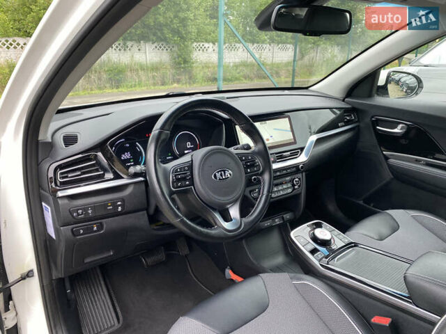 Белый Киа Niro, объемом двигателя 0 л и пробегом 96 тыс. км за 19950 $, фото 32 на Automoto.ua