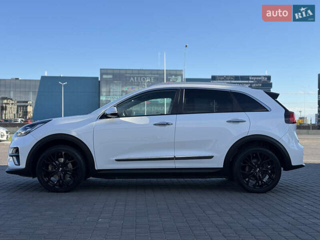Киа Niro 2020 в Киеве на Automoto.ua Белый Киа Niro, объемом двигателя 0 л и пробегом 151 тыс. км за 19600 $, фото 6 на Automoto.ua