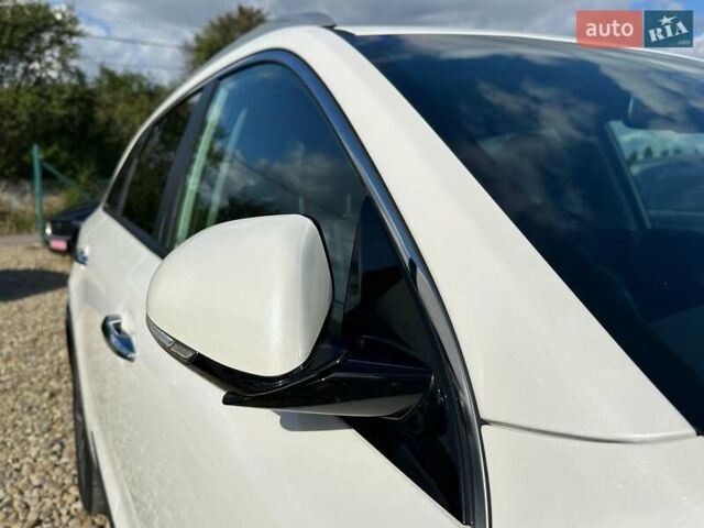 Білий Кіа Niro, об'ємом двигуна 0 л та пробігом 62 тис. км за 24400 $, фото 24 на Automoto.ua