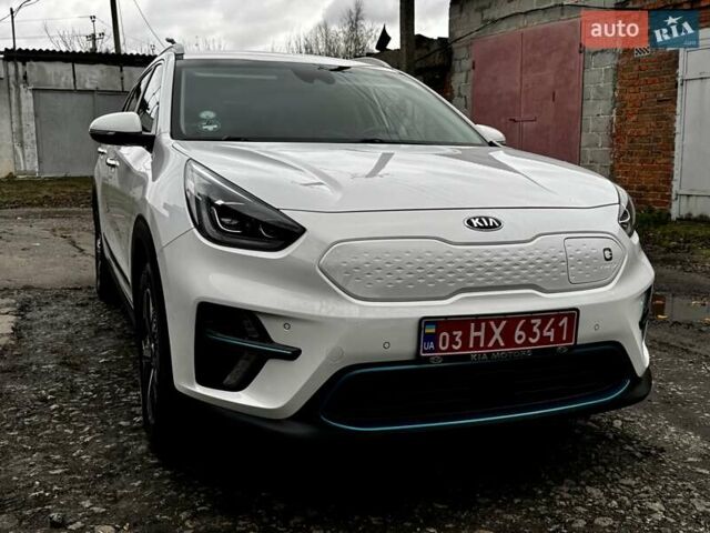 Белый Киа Niro, объемом двигателя 0 л и пробегом 160 тыс. км за 18850 $, фото 2 на Automoto.ua