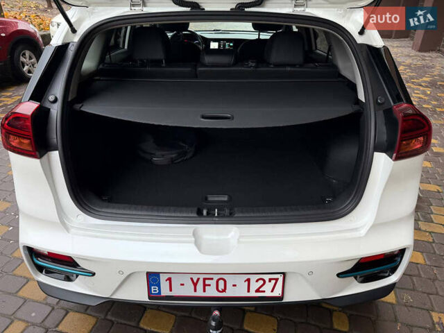 Белый Киа Niro, объемом двигателя 0 л и пробегом 152 тыс. км за 20400 $, фото 39 на Automoto.ua