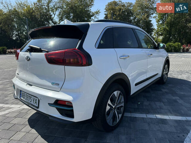 Белый Киа Niro, объемом двигателя 0 л и пробегом 103 тыс. км за 21000 $, фото 7 на Automoto.ua