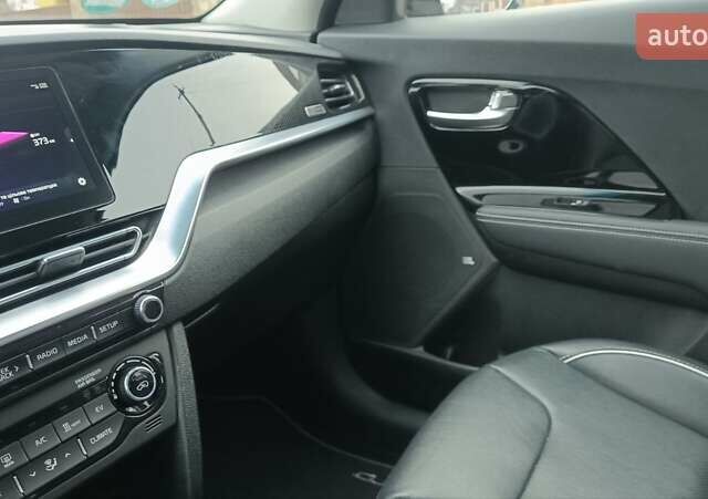 Білий Кіа Niro, об'ємом двигуна 0 л та пробігом 127 тис. км за 19999 $, фото 34 на Automoto.ua