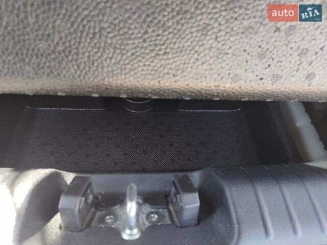 Белый Киа Niro, объемом двигателя 0 л и пробегом 87 тыс. км за 18100 $, фото 36 на Automoto.ua