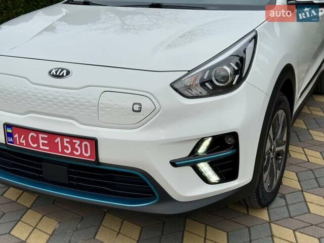 Белый Киа Niro, объемом двигателя 0 л и пробегом 65 тыс. км за 19300 $, фото 9 на Automoto.ua