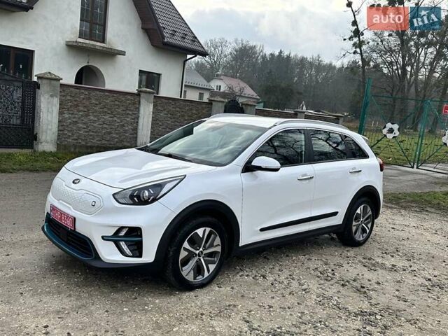 Білий Кіа Niro, об'ємом двигуна 0 л та пробігом 147 тис. км за 18800 $, фото 2 на Automoto.ua